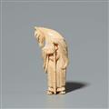 An ivory netsuke of a fox. Around 1800 - image-1