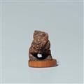 A boxwood seal netsuke. 19th century - image-2