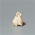 An ivory netsuke of a seated hare. 19th century - image-4