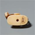 An ivory netsuke of a horse on an oval base. Late 19th century - image-5