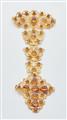 A large gold garnet corsage ornament - image-2