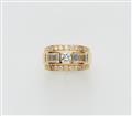 An 18k gold diamond ring - image-1