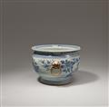 A large blue and white jardinière. Mid 18th century - image-4