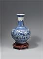 Große blau-weiße Vase. 20. Jh. - image-4