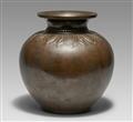 A large bronze vase by Yamamoto Junmin (1888-1962) - image-1