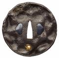 A large Aizu Shôami iron tsuba. 18th century - image-2