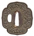 A ko kinkô shibuichi tsuba. Late 16th century - image-1