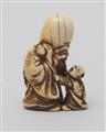 An ivory netsuke of Fukurokuju and karako. Early 19th century - image-2