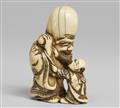 An ivory netsuke of Fukurokuju and karako. Early 19th century - image-1