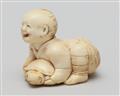 An ivory netsuke of a fisherman with a tortoise. Mid-19th century - image-4