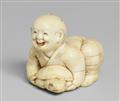 An ivory netsuke of a fisherman with a tortoise. Mid-19th century - image-1