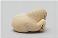 An ivory netsuke of a recumbent horse. Late 19th century - image-2