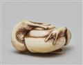 An ivory netsuke of two snails. 19th century - image-2