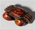 A boxwood netsuke of a crab. Second half 19th century - image-1