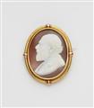 A 14k gold brooch with a sardonyx cameo - image-1