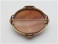 A 14k gold shell cameo brooch - image-2