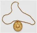 A 22k gold amulet necklace - image-2