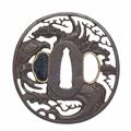 An iron tsuba. Edo period - image-2