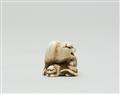 An ivory netsuke of a tiger with young. Mid-19th century - image-5