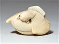 An ivory netsuke of a fukura suzume. 19th century - image-1