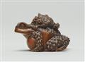 A boxwood okimono netsuke of a toad with young. Early 20th century - image-3