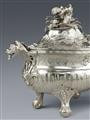 An important Spanish silver tureen and cover - image-2