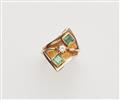 A 14k gold emerald ring - image-1