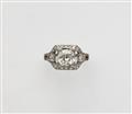 A Belle Epoque 18k white gold diamond solitaire ring - image-1