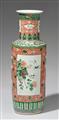 A familler verte rouleau vase. 19th century - image-2