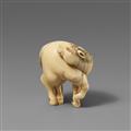 An ivory netsuke of a muscular horse. Around 1800 - image-1