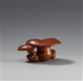 A boxwood netsuke of group of shimeji mushrooms. 19th century - image-2