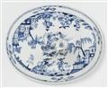 A large Meissen porcelain tureen with rare underglaze blue Chinoiserie decor - image-3