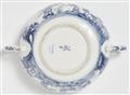 A Meissen porcelain tureen with rare underglaze blue Chinoiserie decor - image-4