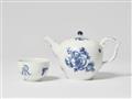 A Meissen porcelain teapot and AR tea bowl with "deutsche blumen" - image-1