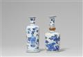 Zwei kleine blau-weiße Vasen. Kangxi-Periode (1662–1722) - image-1