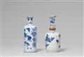 Zwei kleine blau-weiße Vasen. Kangxi-Periode (1662–1722) - image-3