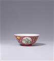 A famille rose ruby-ground sgraffiato medallion bowl. 19th/20th century - image-3