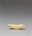 An animal tooth netsuke of a millet cob. Second half 19th century - image-2