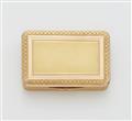 A German neoclassical 14k bicolour gold snuff box. - image-1