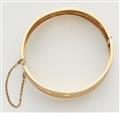 An 18k gold souvenir bangle with sights of the Acropolis. - image-3