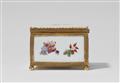 A porcelain snuff box with fruit and vegetable motifs - image-7