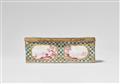 An English enamel snuff box - image-4