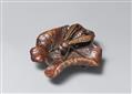 A boxwood netsuke of a wasp on a lotus leaf. 20th century - image-1