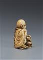 Feines Okimono-Netsuke. Rakan mit shishi. 2. Hälfte 19. Jh. - image-4