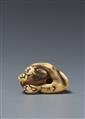 An ivory netsuke of a seated dog. Around 1800 - image-5