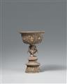 Butterlampe (Opferlampe) mit bajixiang für den Tempelaltar. Silber mit Türkiseinlagen. Tibet, 19. Jh. - image-3