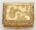 An embossed and chased Rococo agate and gilt copper snuffbox. - image-3