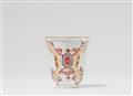 A Meissen porcelain beaker with two Chinoiseries - image-3