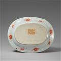 An oval platter from the 'Pompadour' service. Qianlong period, around 1745 - image-2