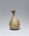 A celadon-glazed bottle. Korea. Late Goryeo/early Joseon dynasty, 14th/15th century - image-1